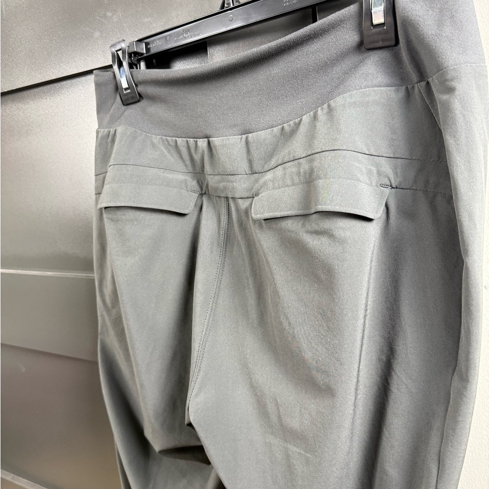 Athleta Gray Joggers Pockets Athleisure Size 8 Women’s - Picture 5 of 11